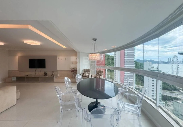 Imagem Apartamento com 4 Quartos à Venda, 219 m² em Pioneiros - Balneário Camboriú Imagem Apartamento com 4 Quartos à Venda, 219 m² em Pioneiros - Balneário Camboriú
