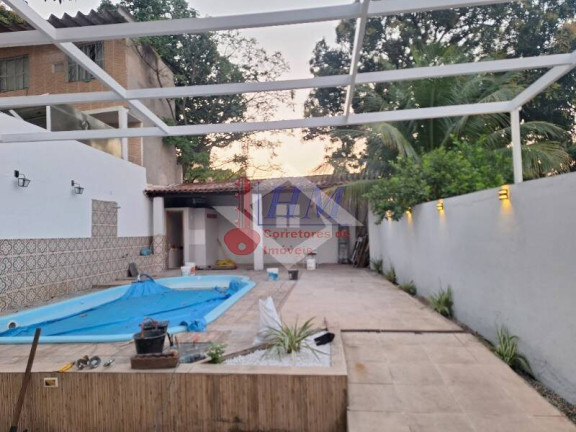 Imagem Casa com 6 Quartos à Venda, 320 m² em Engenho De Dentro - Rio De Janeiro Imagem Casa com 6 Quartos à Venda, 320 m² em Engenho De Dentro - Rio De Janeiro