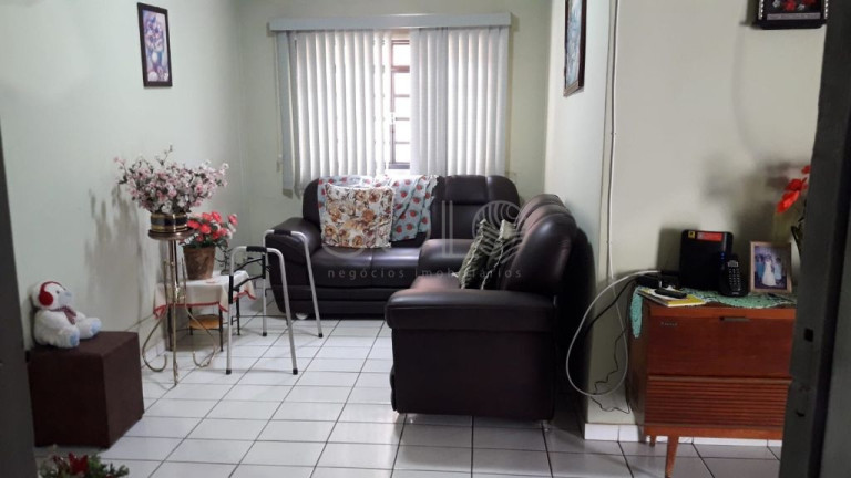 Imagem Casa com 2 Quartos para Alugar, 180 m² em Jardim Adalgisa - Araraquara Imagem Casa com 2 Quartos para Alugar, 180 m² em Jardim Adalgisa - Araraquara