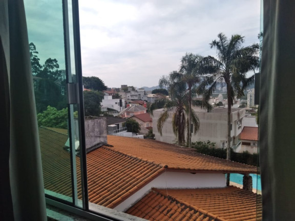 Imagem Casa com 4 Quartos à Venda, 181 m² em Trindade - Florianópolis