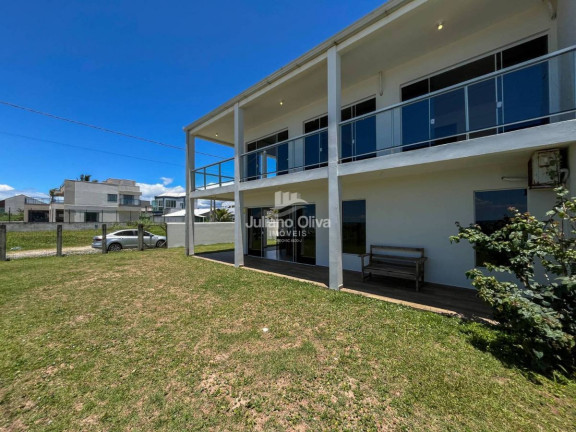 Imagem Sobrado à Venda, 323 m² em Barra Do Sai - Itapoá Imagem Sobrado à Venda, 323 m² em Barra Do Sai - Itapoá
