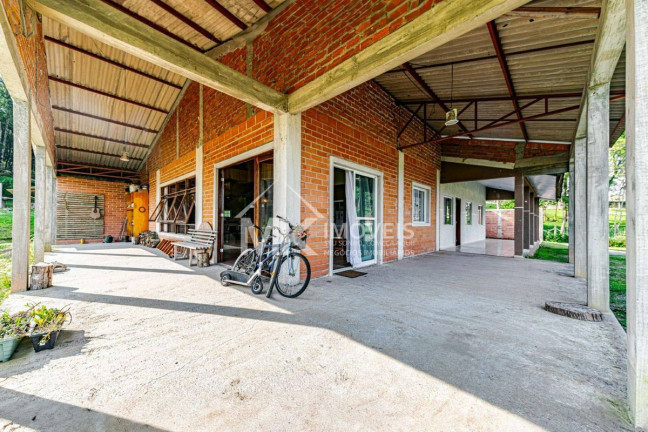 Imagem Chácara com 3 Quartos à Venda, 300 m² em Santa Helena 3 - Piraquara Imagem Chácara com 3 Quartos à Venda, 300 m² em Santa Helena 3 - Piraquara