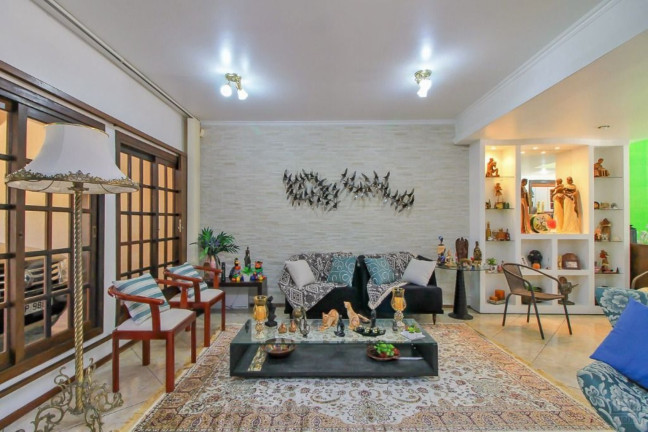 Imagem Casa com 3 Quartos à Venda,  em Cavalhada - Porto Alegre