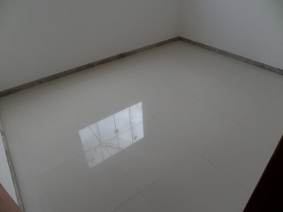 Imagem Casa com 2 Quartos à Venda, 150 m² Imagem Casa com 2 Quartos à Venda, 150 m²