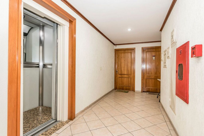 Imagem Apartamento com 3 Quartos à Venda, 79 m² em Cristal - Porto Alegre