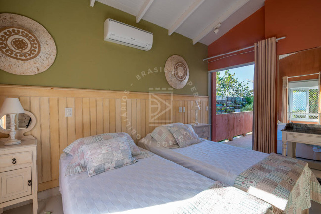 Imagem Casa com 6 Quartos à Venda, 1 m² em Barra Do Una - São Sebastião Imagem Casa com 6 Quartos à Venda, 1 m² em Barra Do Una - São Sebastião