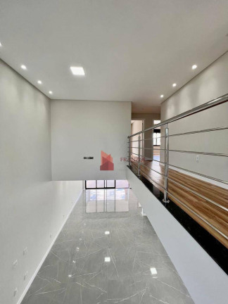 Imagem Sobrado com 4 Quartos à Venda, 265 m² em Santa Regina - Camboriú