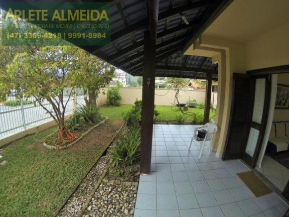 Imagem Casa com 4 Quartos à Venda, 250 m² em Centro - Porto Belo Imagem Casa com 4 Quartos à Venda, 250 m² em Centro - Porto Belo