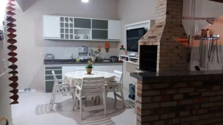 Imagem Casa com 3 Quartos à Venda, 118 m² em Despraiado - Cuiabá Imagem Casa com 3 Quartos à Venda, 118 m² em Despraiado - Cuiabá