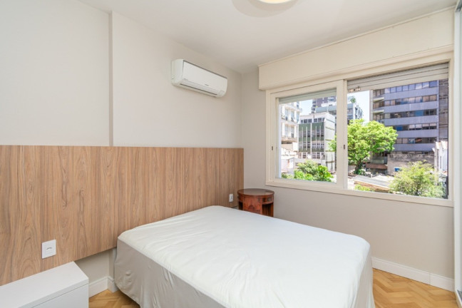 Imagem Apartamento com 3 Quartos à Venda, 120 m² em Moinhos De Vento - Porto Alegre