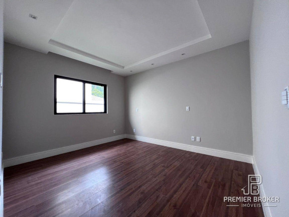 Imagem Casa com 3 Quartos à Venda, 178 m² em Albuquerque - Teresópolis