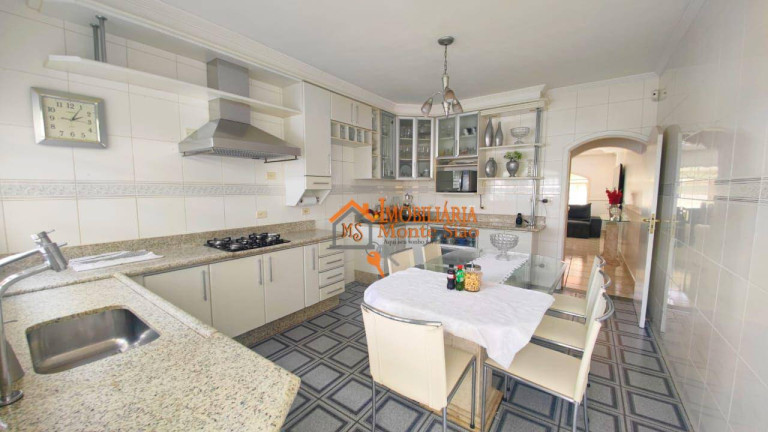 Imagem Sobrado com 3 Quartos à Venda ou Locação, 307 m² em Jardim Santa Mena - Guarulhos Imagem Sobrado com 3 Quartos à Venda ou Locação, 307 m² em Jardim Santa Mena - Guarulhos