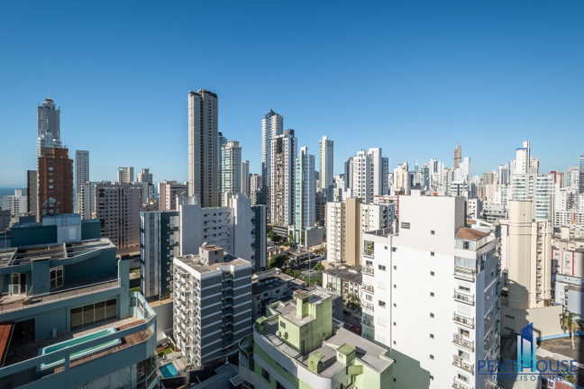Imagem Apartamento com 3 Quartos à Venda, 126 m² em Centro - Balneário Camboriú Imagem Apartamento com 3 Quartos à Venda, 126 m² em Centro - Balneário Camboriú