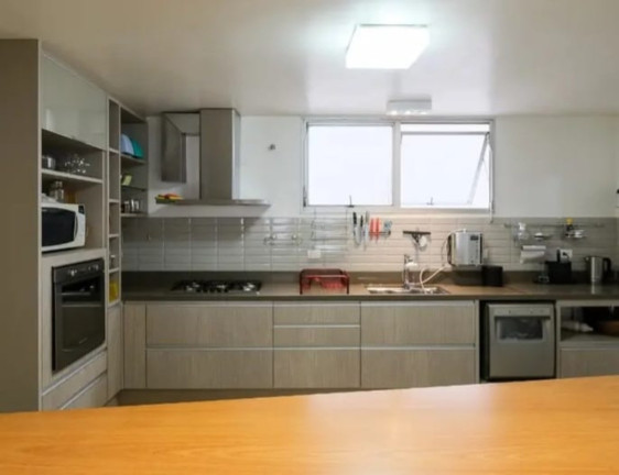 Imagem Imóvel com 4 Quartos à Venda, 180 m² em Higienópolis - São Paulo Imagem Imóvel com 4 Quartos à Venda, 180 m² em Higienópolis - São Paulo
