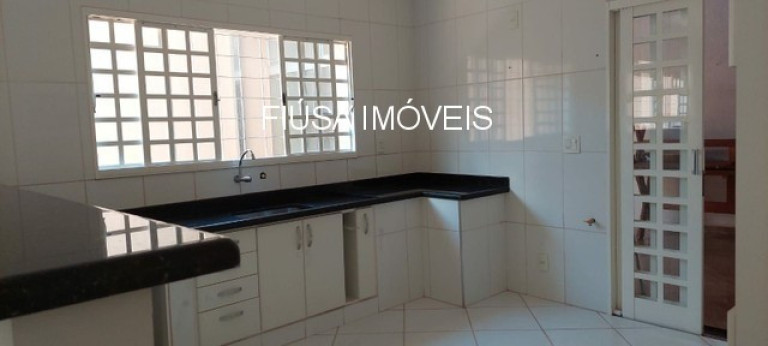 Imagem Sobrado com 3 Quartos à Venda, em Planalto Verde - Ribeirão Preto Imagem Sobrado com 3 Quartos à Venda, em Planalto Verde - Ribeirão Preto