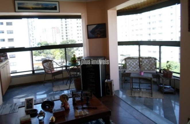 Imagem Apartamento com 4 Quartos à Venda, 200 m² em Moema - São Paulo