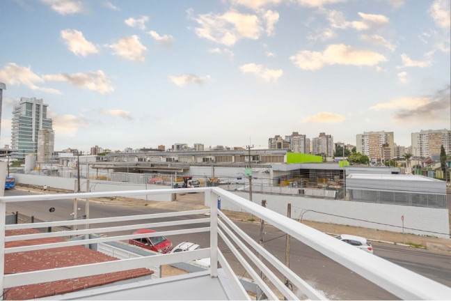 Imagem Casa com 4 Quartos à Venda, 378 m² em Centro - Canoas