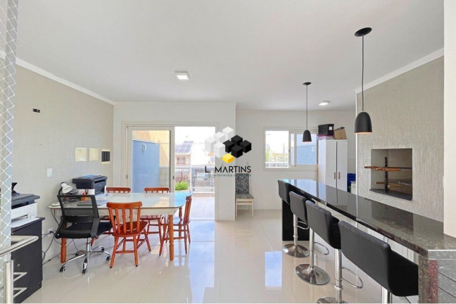 Imagem Casa com 1 Quarto à Venda, 210 m² em Hípica - Porto Alegre Imagem Casa com 1 Quarto à Venda, 210 m² em Hípica - Porto Alegre