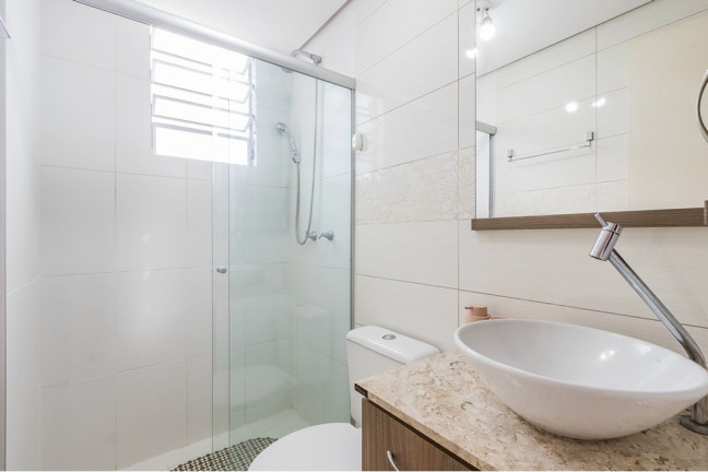 Imagem Apartamento com 3 Quartos à Venda, 63 m² em Jardim Itu - Porto Alegre Imagem Apartamento com 3 Quartos à Venda, 63 m² em Jardim Itu - Porto Alegre