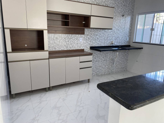 Imagem Casa com 3 Quartos à Venda, 215 m² em Coqueiral - Araruama