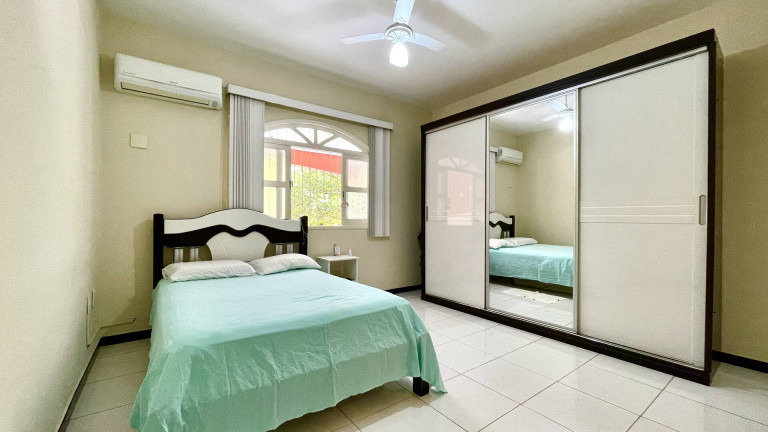 Imagem Casa com 3 Quartos à Venda, 200 m² em Luiz Iglésias - Colatina