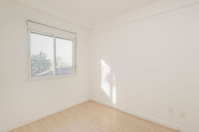 Imagem Imóvel com 2 Quartos à Venda, 80 m² em Passo Da Areia - Porto Alegre Imagem Imóvel com 2 Quartos à Venda, 80 m² em Passo Da Areia - Porto Alegre