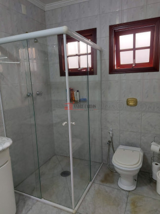 Imagem Sobrado com 5 Quartos à Venda, 303 m² em City Bussocaba - Osasco