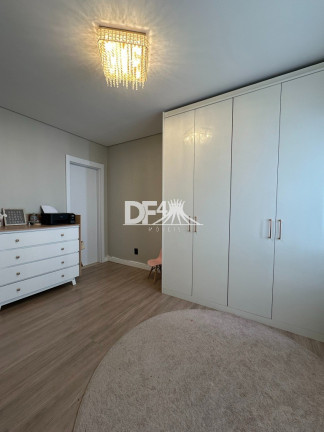 Imagem Casa com 3 Quartos à Venda, 300 m² em Guará I - Brasília Imagem Casa com 3 Quartos à Venda, 300 m² em Guará I - Brasília