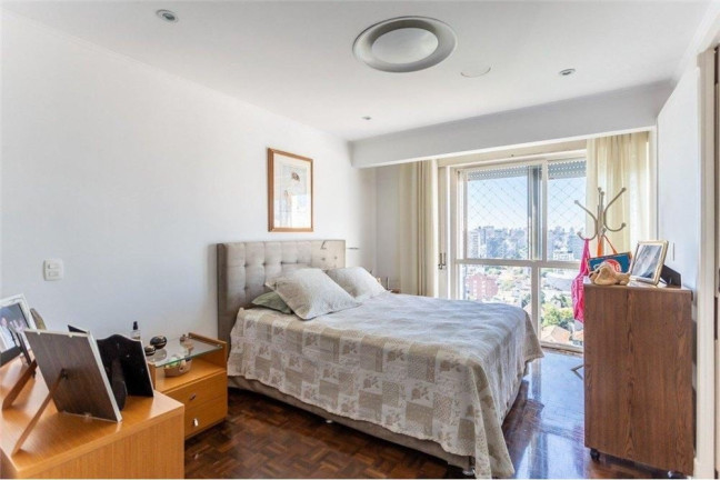 Imagem Imóvel com 4 Quartos à Venda, 418 m² em Moinhos De Vento - Porto Alegre