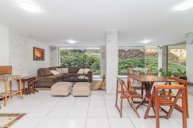 Imagem Apartamento com 3 Quartos à Venda, 153 m² em Rio Branco - Porto Alegre Imagem Apartamento com 3 Quartos à Venda, 153 m² em Rio Branco - Porto Alegre