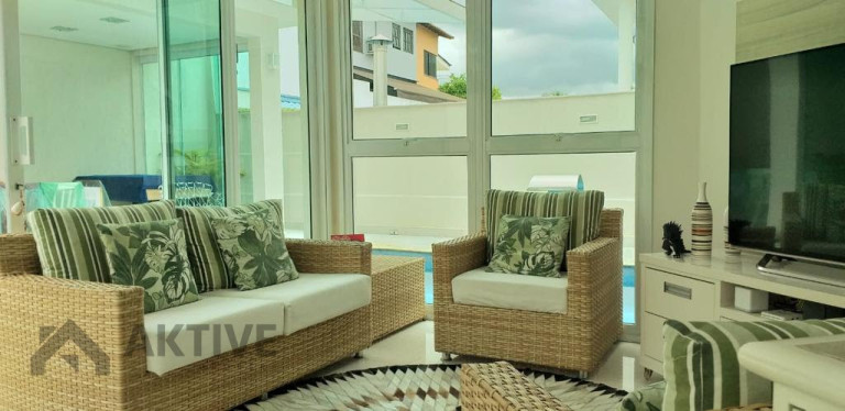 Imagem Casa de Condomínio com 4 Quartos à Venda, 308 m² em Alphaville - Santana De Parnaíba Imagem Casa de Condomínio com 4 Quartos à Venda, 308 m² em Alphaville - Santana De Parnaíba