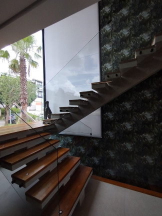 Imagem Casa com 4 Quartos à Venda, 600 m² em Alphaville - Santana De Parnaíba Imagem Casa com 4 Quartos à Venda, 600 m² em Alphaville - Santana De Parnaíba