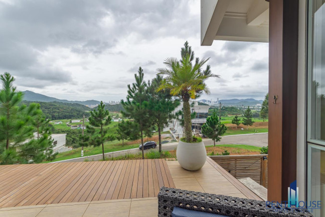 Imagem Casa com 3 Quartos à Venda, 420 m² em Centro - Camboriú Imagem Casa com 3 Quartos à Venda, 420 m² em Centro - Camboriú