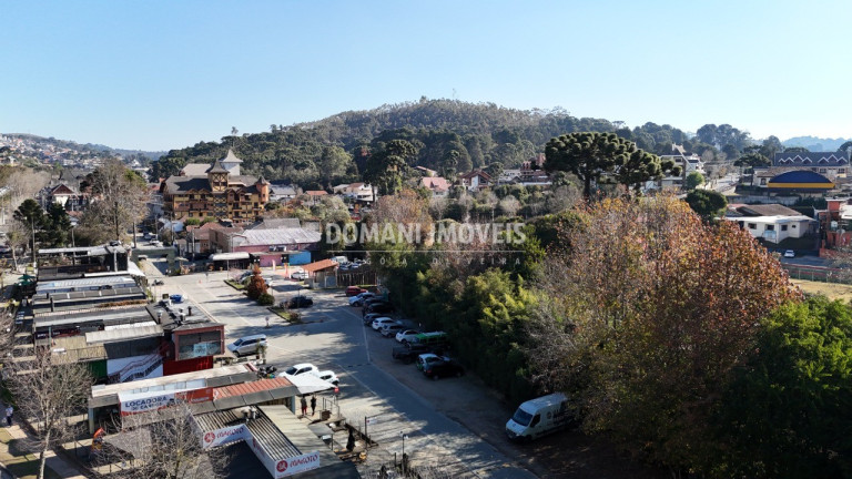 Imagem Imóvel à Venda, 1.090 m² em Região Do Jaguaribe - Campos Do Jordão Imagem Imóvel à Venda, 1.090 m² em Região Do Jaguaribe - Campos Do Jordão