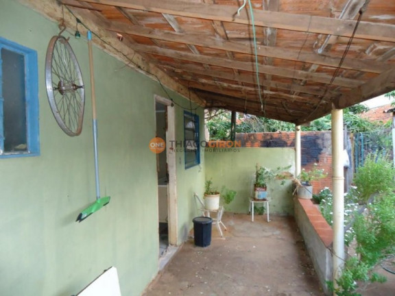 Imagem Casa com 2 Quartos à Venda, 250 m² em Vila Alba - Araçatuba Imagem Casa com 2 Quartos à Venda, 250 m² em Vila Alba - Araçatuba
