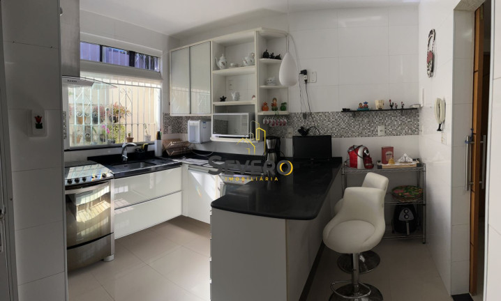 Imagem Casa de Condomínio com 4 Quartos à Venda, 215 m² em Itaipu - Niterói Imagem Casa de Condomínio com 4 Quartos à Venda, 215 m² em Itaipu - Niterói