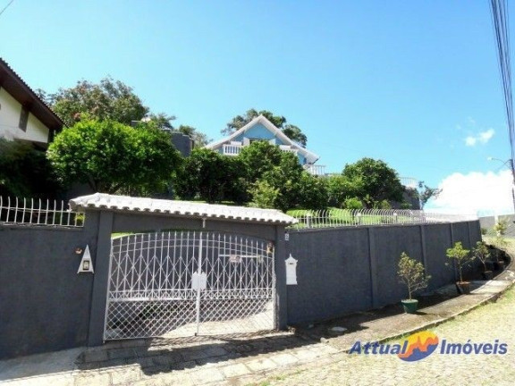 Casa com 4 Quartos à Venda, 233 m² em Fazendinha - Teresópolis