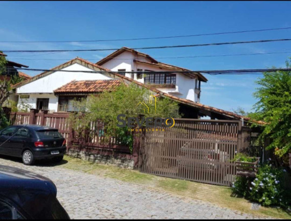 Casa com 7 Quartos à Venda, 410 m² em Camboinhas - Niterói