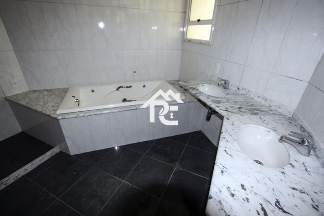 Imagem Casa com 4 Quartos à Venda, 725 m² em Maria Paula - Niterói Imagem Casa com 4 Quartos à Venda, 725 m² em Maria Paula - Niterói