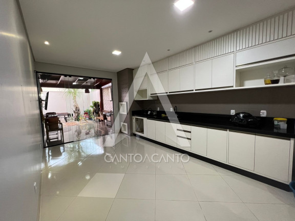 Imagem Casa com 3 Quartos à Venda, 318 m² em Jardim Itália Iii - Sinop