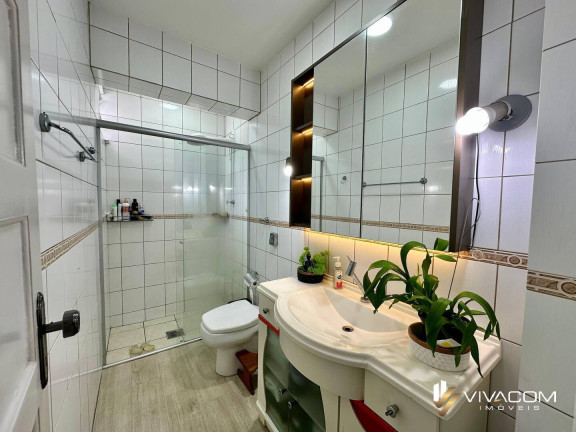 Imagem Apartamento com 3 Quartos à Venda, 76 m² em Centro - Florianópolis Imagem Apartamento com 3 Quartos à Venda, 76 m² em Centro - Florianópolis