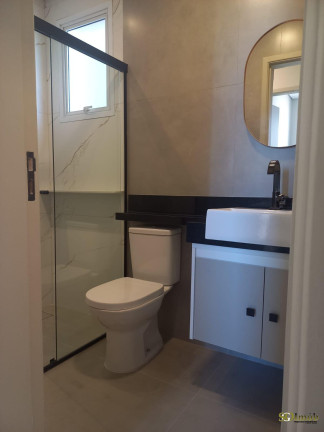 Apartamento com 3 Quartos à Venda, 72 m²