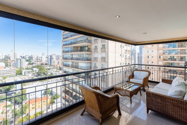 Imagem Imóvel com 3 Quartos à Venda, 218 m² em Brooklin Paulista - São Paulo Imagem Imóvel com 3 Quartos à Venda, 218 m² em Brooklin Paulista - São Paulo