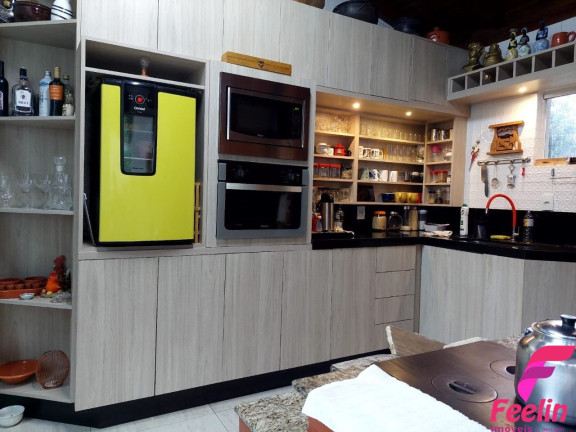 Imagem Casa com 3 Quartos à Venda, 360 m² em Rio Tavares - Florianópolis Imagem Casa com 3 Quartos à Venda, 360 m² em Rio Tavares - Florianópolis