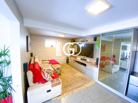 Imagem Casa com 3 Quartos à Venda, 192 m² em São Luiz - Criciúma