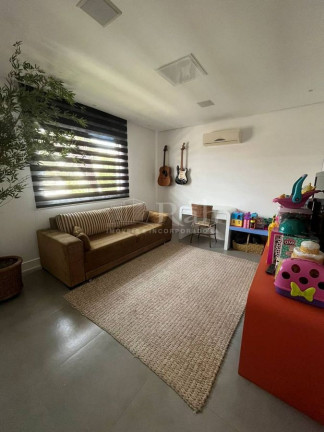 Imagem Sobrado com 4 Quartos à Venda, 243 m² em Centro - Camboriú Imagem Sobrado com 4 Quartos à Venda, 243 m² em Centro - Camboriú