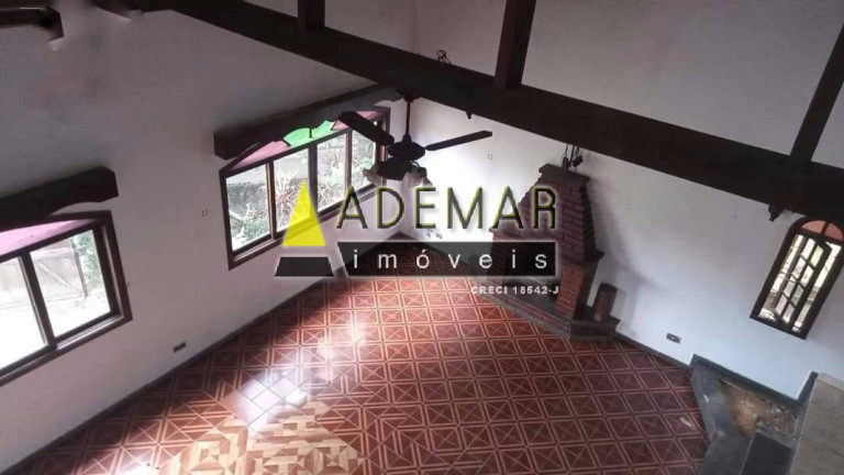 Imagem Casa com 3 Quartos à Venda, em Eldorado - Diadema Imagem Casa com 3 Quartos à Venda, em Eldorado - Diadema