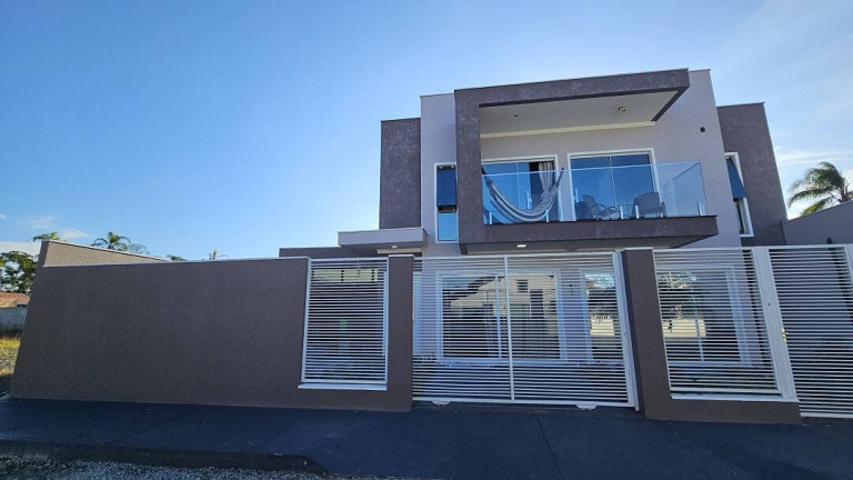 Imagem Casa com 2 Quartos à Venda, 440 m² em Costeira - Balneário Barra Do Sul Imagem Casa com 2 Quartos à Venda, 440 m² em Costeira - Balneário Barra Do Sul