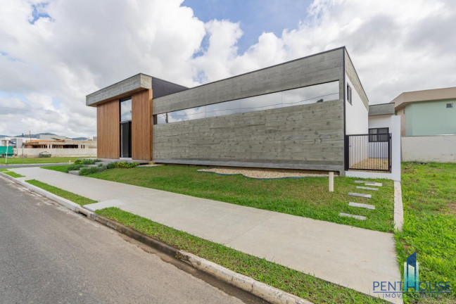 Imagem Casa com 3 Quartos à Venda, 452 m² em Santa Regina - Camboriú