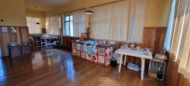 Imagem Casa com 4 Quartos à Venda, 500 m² em Mosela - Petrópolis